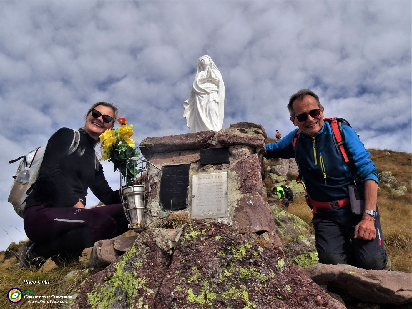 04 Alla bianca Madonnina del Pietra Quadra   (2356 m).JPG -                                